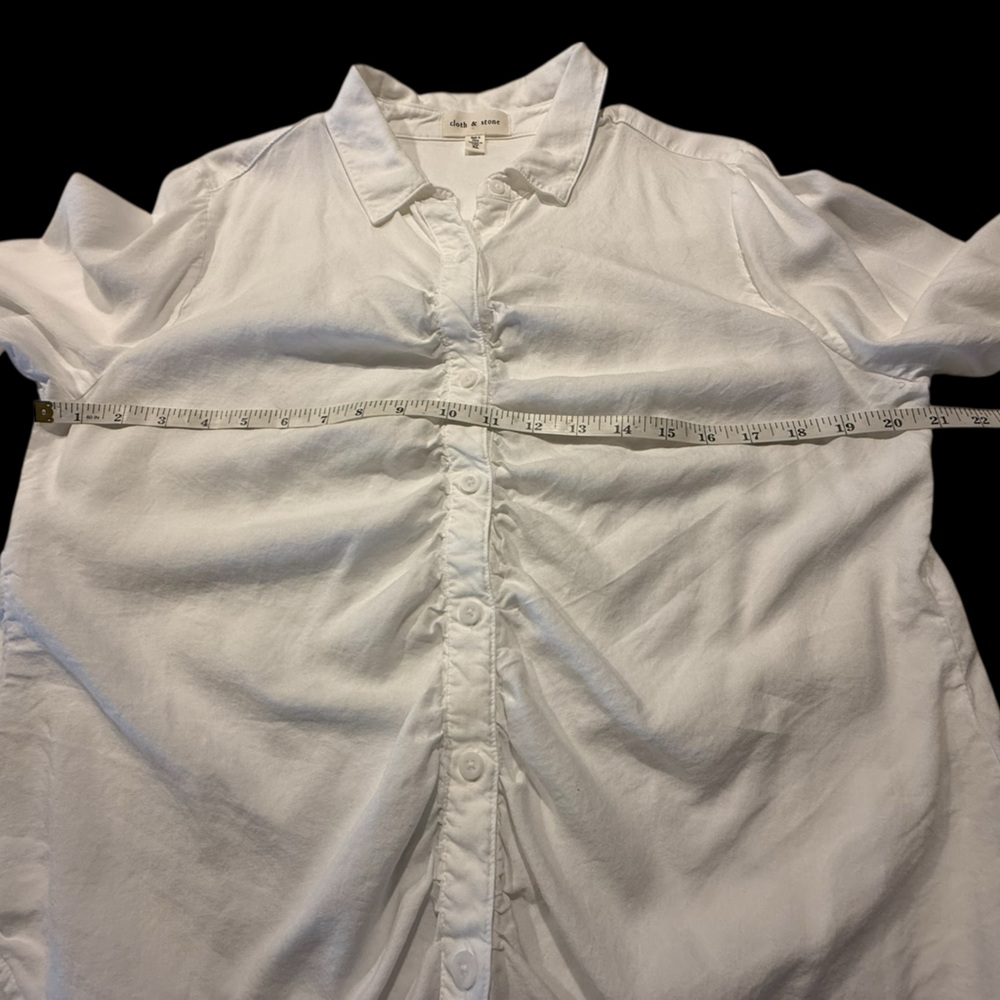Anthropologie Cloth & Stone Classic White Button-Up Top with a Sheered front - Picture 8 of 12